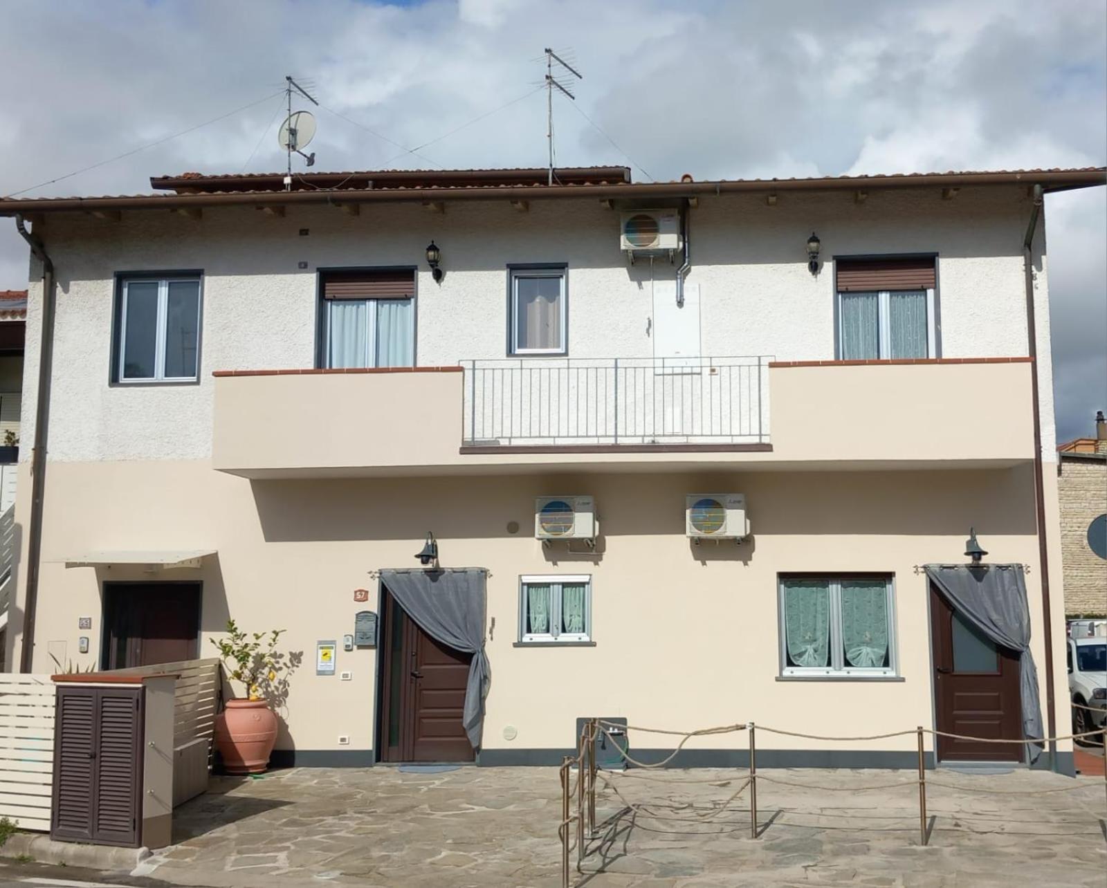 Casa Luce Appartement Marina di Massa Buitenkant foto